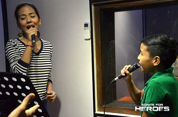 Arnee Hidalgo and Sam Shoaf will perform a duet as a tribute for the country’s troopers.