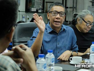 Award-winning writer-director Floy Quintos explains his concept for the upcoming Songs for Heroes 2 entitled, “Ang Mamatay Nang Dahil Sa Iyo (To Die For You).”
